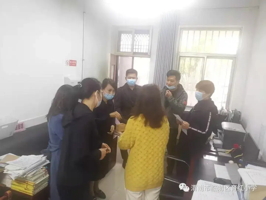 「育红小学?共同体」音体美学以致“趣”共同体凝心聚力