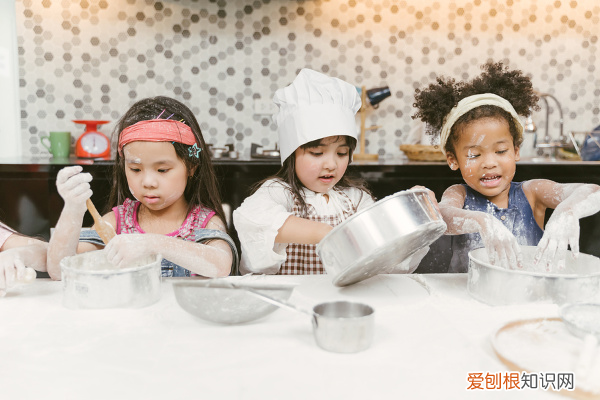 怎样培养一个孩子的专注力，咱们都希望孩子拥有的“专注力”，究竟是怎样培养出来的？