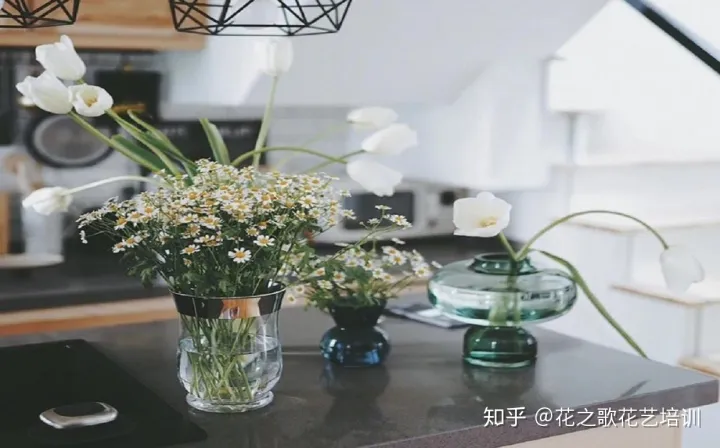 花材和花束，花艺基础知识|等待是为了更好的相逢，必备收藏的花材养护攻略！