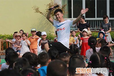 幼儿园教师为何会男女失衡,原因很简单,幼儿园男女教师比例失衡