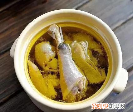 猫滴完眼药水打喷嚏流鼻涕怎么办,猫咪打喷嚏、鼻涕、眼睛流液,猫鼻支还要去医院?家庭治疗方法