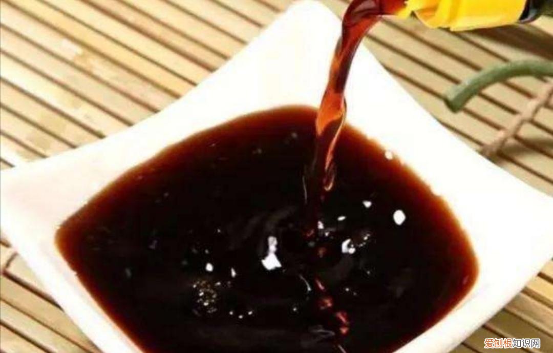 花叶发黄是水浇多了吗,家庭养花,常浇4种“营养水”,长得旺盛,不黄叶