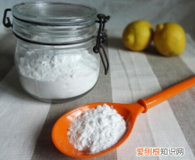 养花叶子干枯怎么处理，老花农透露的5个小偏方，养啥花都旺，叶子嗖嗖长！