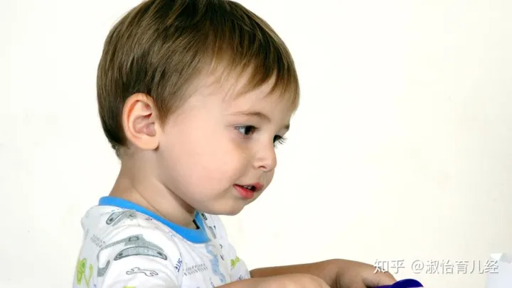 怎么可以提升孩子的专注力，如何提升小孩子的专注力？孩子的专注力只有三分钟？