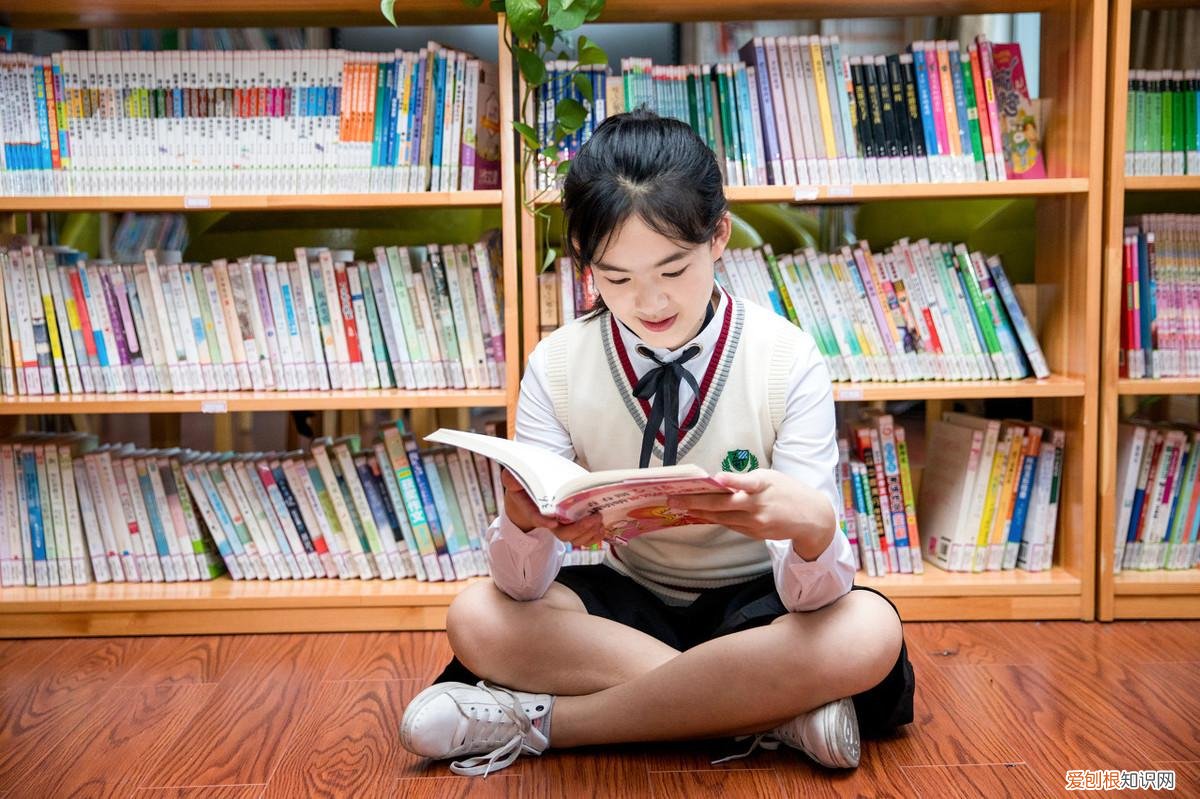 小孩上课总走神开小差咋么办,孩子上课开小差、走神,教你4招培养孩子专注力