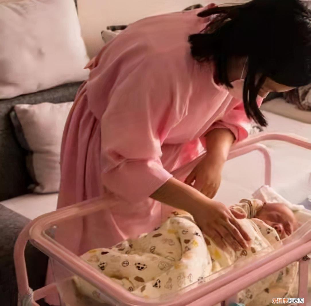 刚出生婴儿照顾常识科学育儿小知识，新生儿出生后，这5个重要的育儿知识，父母早学会，带娃更轻松