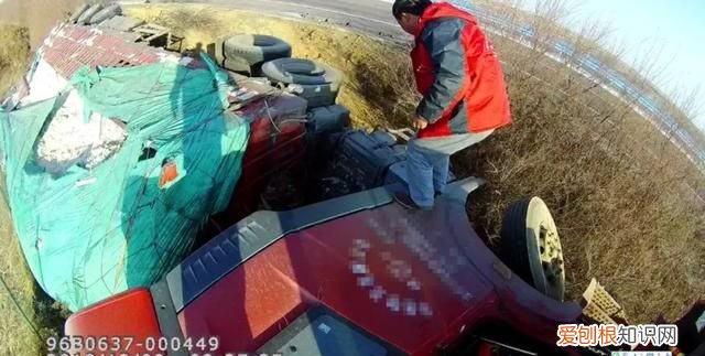 定武高速半挂车事故,沈海高速大型半挂车侧翻