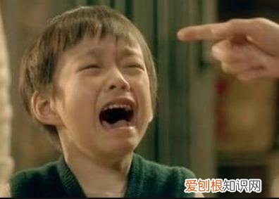 如何解决孩子胆小，“妈妈，我不敢”，孩子胆小，父母用这几个妙招养育，孩子更出众