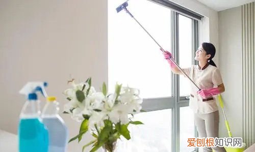 三面飘窗怎么擦玻璃，窗户外面的玻璃怎么擦