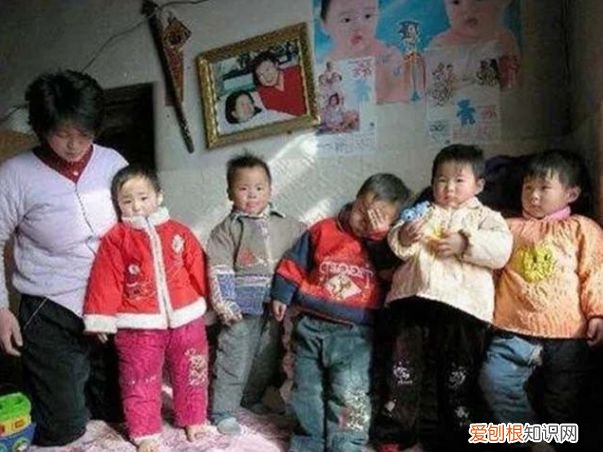 35岁产妇执意生5胞胎,养育19年后坦言:如果重选,一个都不要