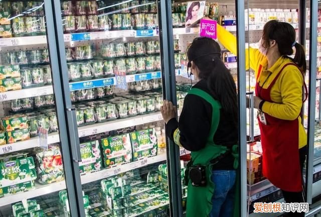 牛奶酸奶这些要不要放冰箱呢,牛奶放酸奶里会发酵吗