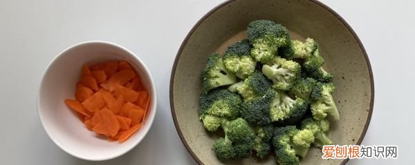 虾仁西兰花的做法,芹菜炒虾仁的家常做法