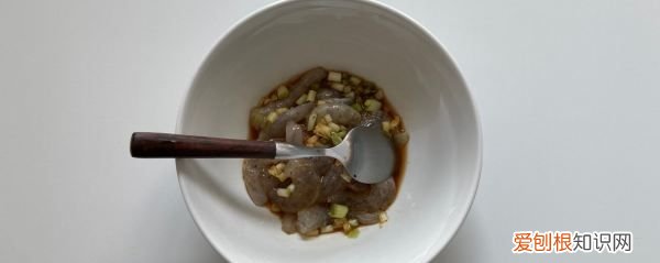 虾仁西兰花的做法,芹菜炒虾仁的家常做法