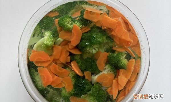 虾仁西兰花的做法,芹菜炒虾仁的家常做法