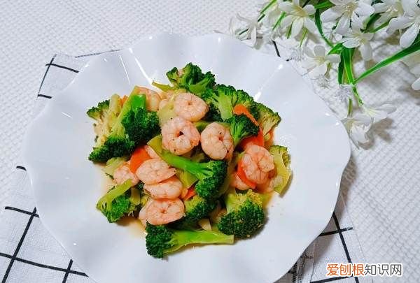 虾仁西兰花的做法,芹菜炒虾仁的家常做法
