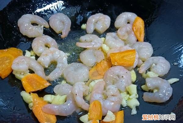 虾仁西兰花的做法,芹菜炒虾仁的家常做法