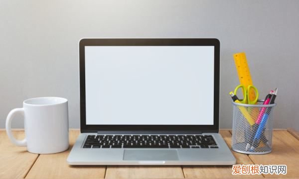 怎么隐藏桌面图标，如何隐藏桌面的图标显示