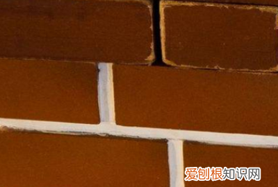 砌砖角用眼看垂直技巧，砌砖眼睛怎样瞄线视频