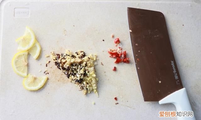 蒸鱼的时候放什么去腥,蒸鱼怎么去腥最好吃