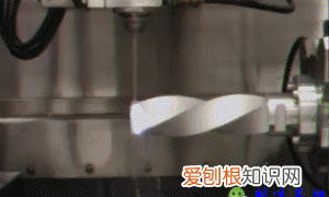 钼丝为什么能切断金属,这是什么原理呢