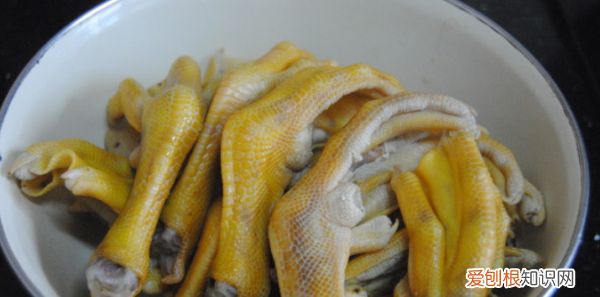 鸭脚板炖汤怎么做好吃