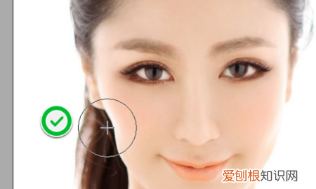 PS怎么修脸，ps怎么把脸变小一点