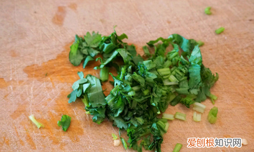 蛤蜊肉用去黑色的东西，花甲肉里面的黑的要不要清理