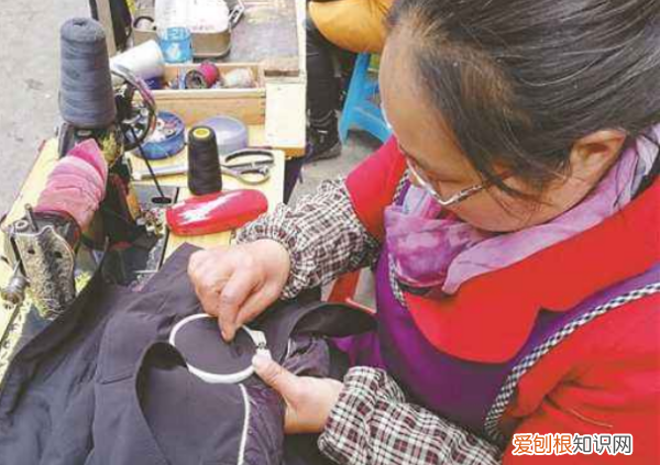 吃吃喝喝又一年下一句,缝缝补补又三年的前一句是什么