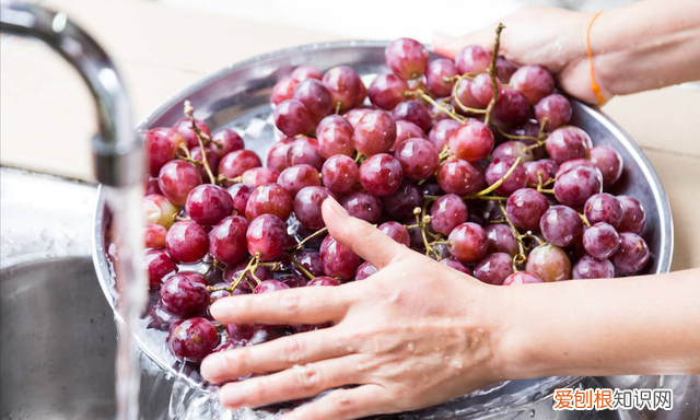 洗葡萄用盐还是用面粉