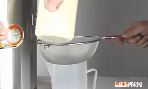 怎么用豆浆机打豆浆，全自动豆浆机怎么使用视频教程