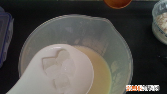 怎么用豆浆机打豆浆，全自动豆浆机怎么使用视频教程