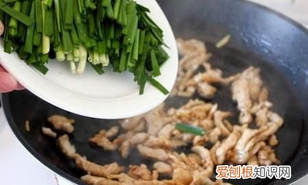 如何做春卷肉丝,韭菜肉丝春卷的做法窍门