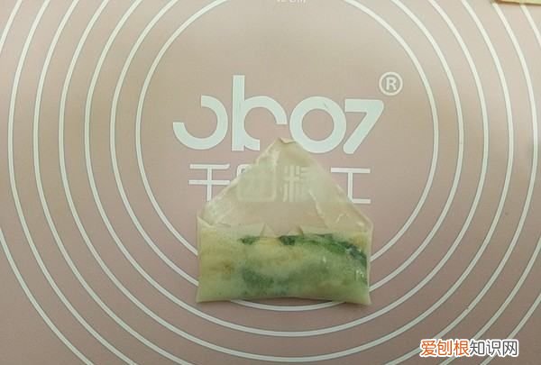 如何做春卷肉丝,韭菜肉丝春卷的做法窍门