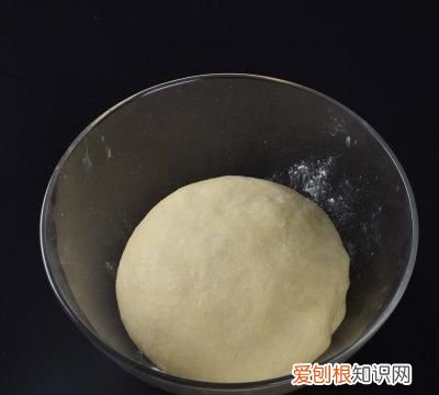 脆底蜂蜜小面包味道松软迷人,法式蜂蜜脆底小面包