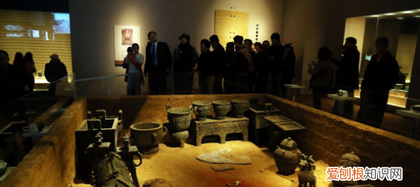 安阳殷墟妇好墓出土石磬 安阳出土谁的墓