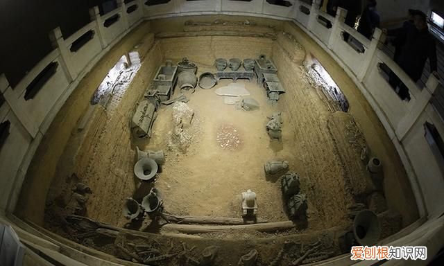 安阳殷墟妇好墓出土石磬 安阳出土谁的墓