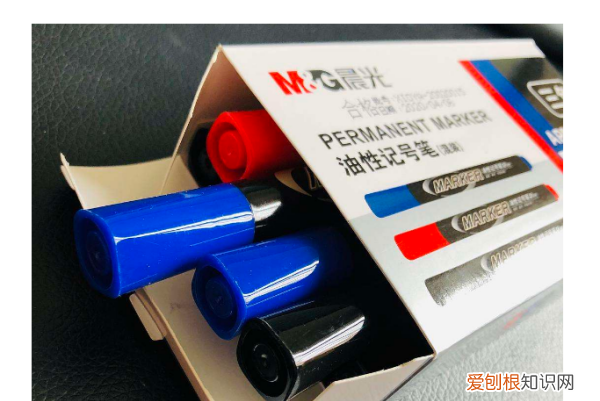 如何涂掉快递单上的信息，马克笔可以涂掉快递信息吗