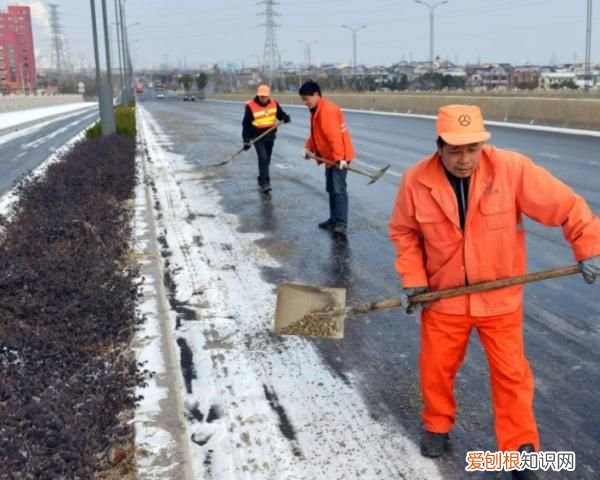 为什么北方雪化得快，积雪化得最快的一面朝哪个方向