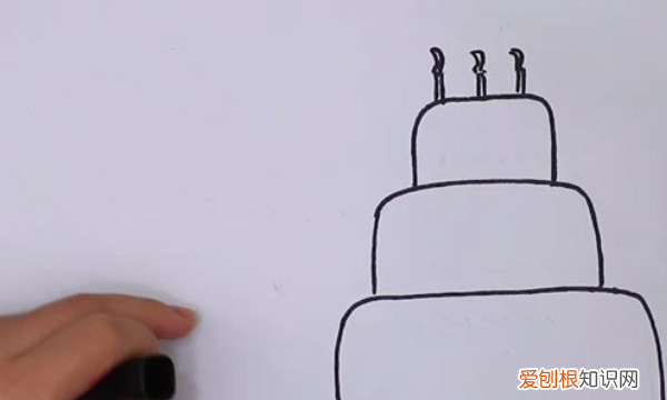 生日蛋糕怎么画又漂亮，简单的生日蛋糕怎么画呢