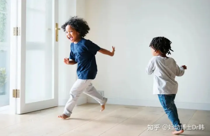 如何提高孩子的社交能力,有什么好方法呢?，怎样从小培养小孩子的社交能力？宝妈们都是怎么做的？