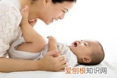 宝宝走路一只脚有点拖怎么回事 ，宝宝走路总感觉是拖着脚走路
