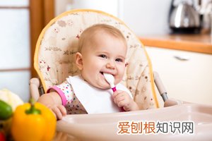 一岁半的小宝宝翻白眼怎么回事 ,一岁多的宝宝翻白眼是怎么回事