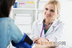 女朋友偶尔反胃会不会怀孕了 ，女朋友偶尔反胃会不会怀孕了呀