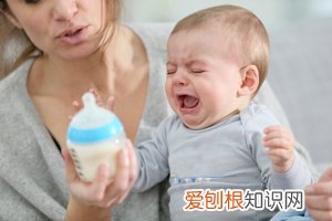 婴儿睡觉使劲憋红脸是怎么回事 ，婴儿睡觉老是使劲憋红脸