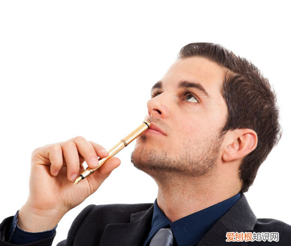 善于思考的格言，勤于思考的名人名言及事例