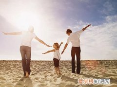 每个优秀孩子的背后，都有一个尊重孩子独立个体的父母，每个优秀孩子的背后都有一个出色