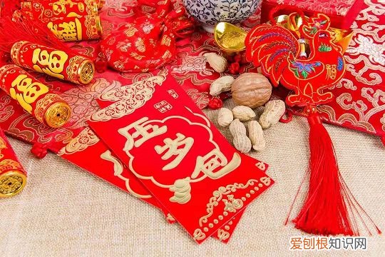 如何帮孩子处理压岁钱，亲贝网小编说：金钱教育正当时，孩子偷偷拿压岁钱怎么教育