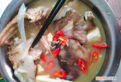 鱼头白汤怎么做好吃,做鱼头汤鱼头去鳃吗