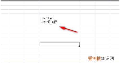 Excel怎么换行，excel表格怎么换行不换格