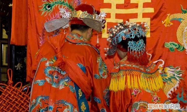 新婚燕尔的燕尔什么意思 新婚燕尔的燕尔是什么意思